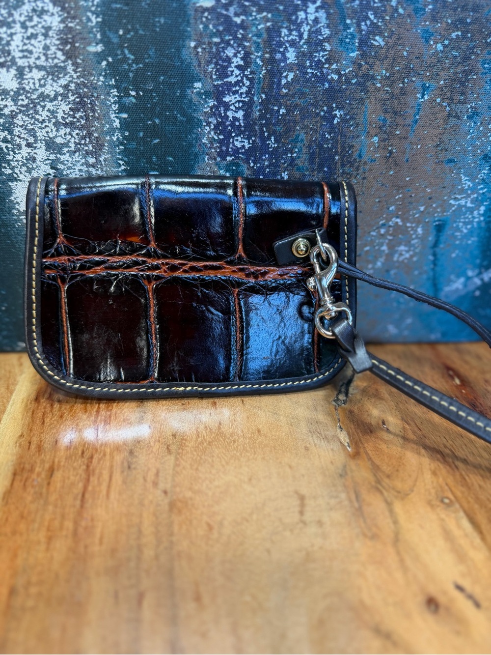 Dooney & Bourke Vintage Y2K Croc Embossed Leather Wristlet Mahogany - Picture 4 of 11